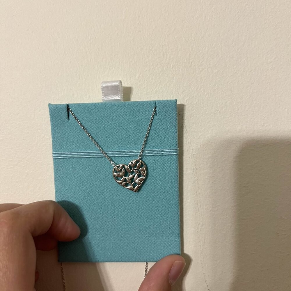 Tiffany Sterling Silver Paloma Picasso Olive Leaf Heart Pendant